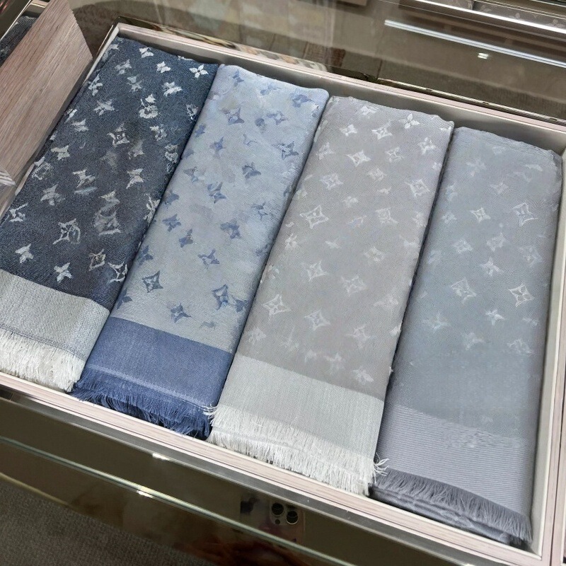 Wool Silk Gold and Silver Thread Scarf Large Square Scarf Medium Thin Style for All Seasons Autumn and Winter Warm Style Women's Travel Shawl