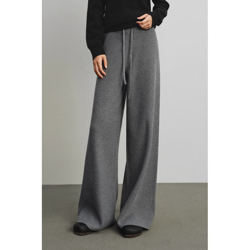Fitted woolen knitted demi-season trousers