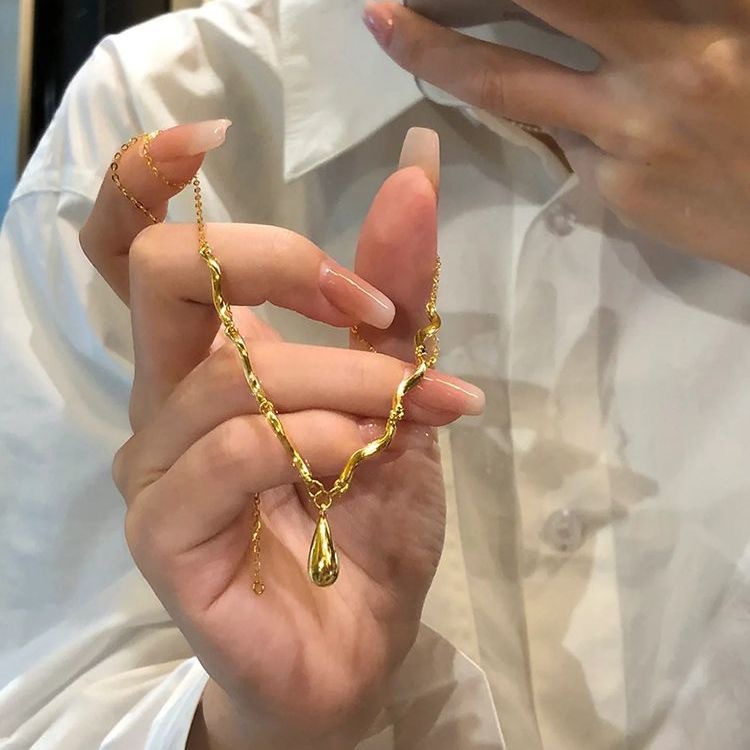 Water Drop Necklace Gold