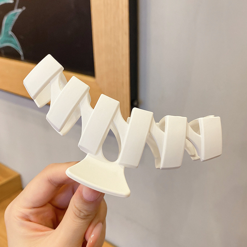 Clip de cabello de alta sensación de gran tamaño para mujeres más agarrar clip de cabello de tiburón en la parte posterior de la cabeza de los productos al por mayor