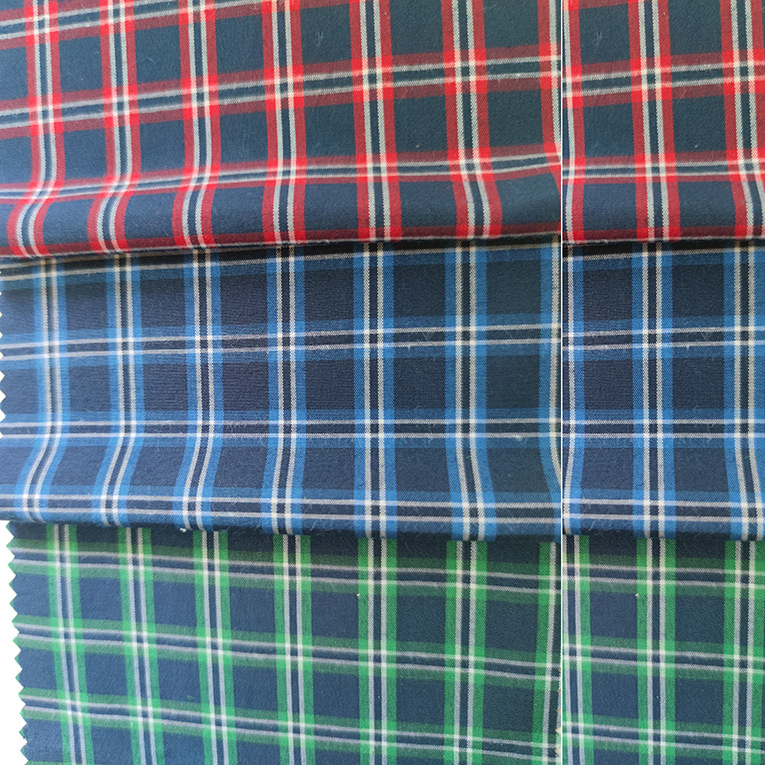 蓝色衬衫布面料  涤棉格子布春夏短裤格子布面料 40支格子里布