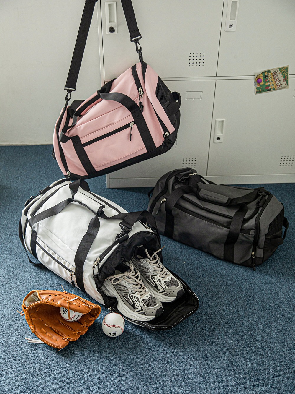 Bolsa de viaje impermeable, bolsa de acondicionamiento físico de película de cuero de gran capacidad, bolsa de equipaje de comercio exterior, bolsa de entrenamiento de separación seca y húmeda.