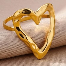 亚马逊新款热销气质高级感时尚不锈钢女士金色 爱心麻花戒 指套装