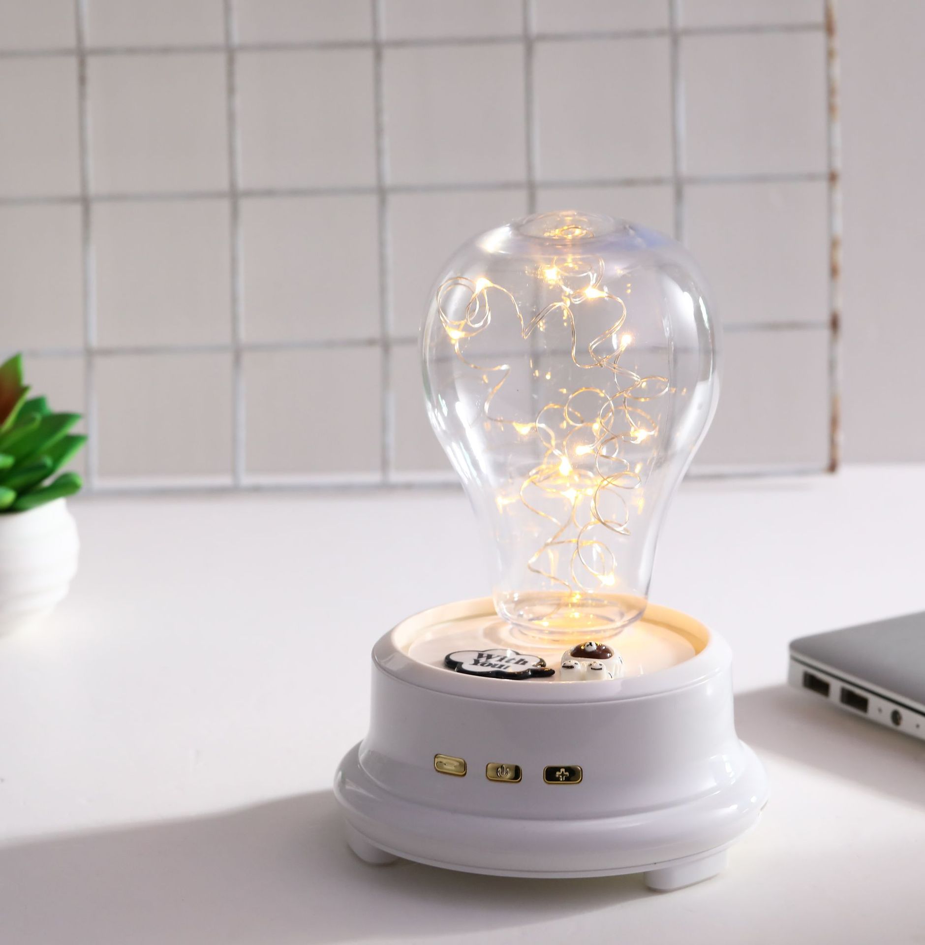 Regalo creativo del hogar Altavoz Bluetooth fantasía música faro qixi amante regalo flor eterna audio