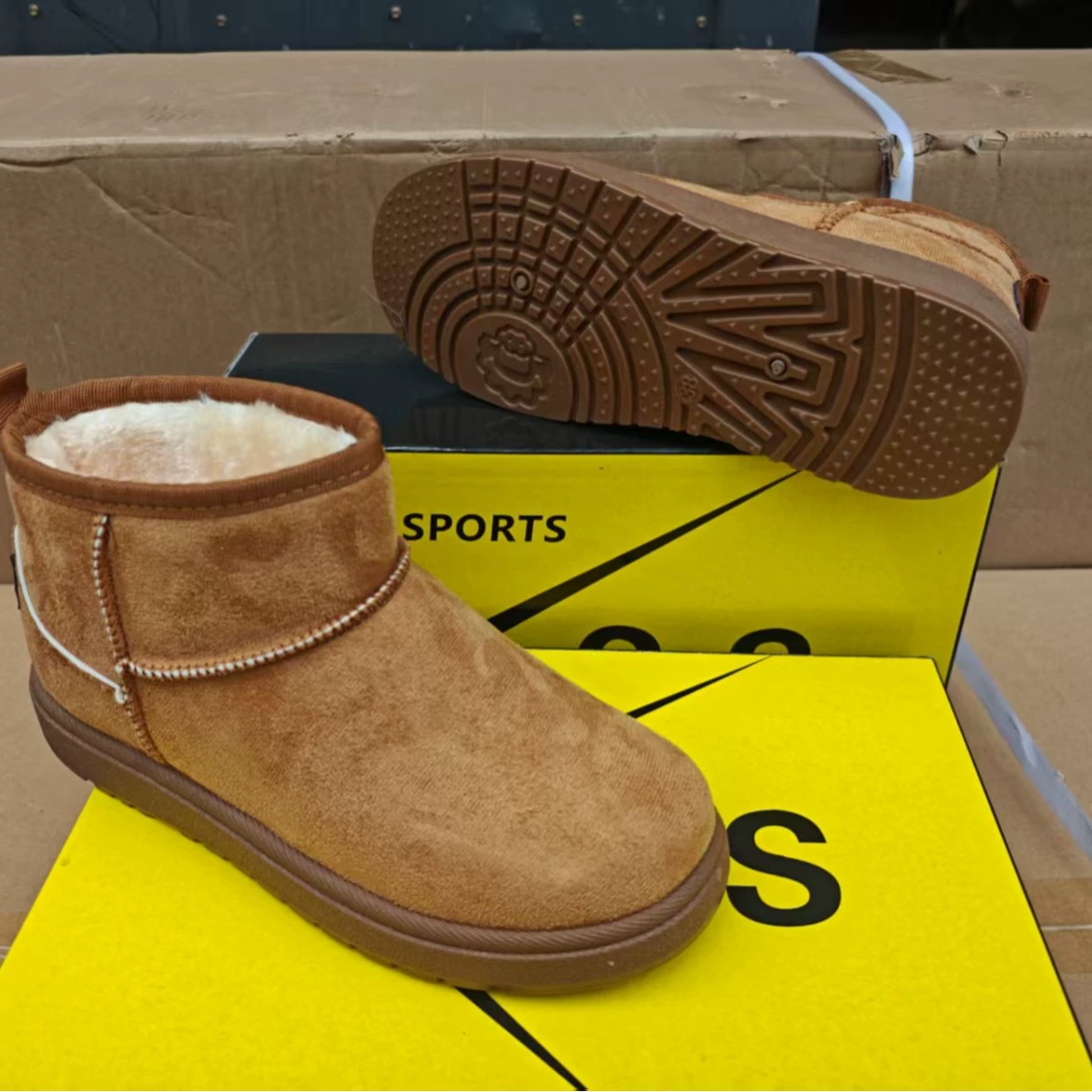 Тканевые туфли в стиле старого Пекина, новые зимние женские хлопковые туфли, женские хлопковые туфли средней длины из искусственной верблюжьей шерсти, водонепроницаемые и теплые женские зимние сапоги.