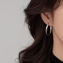 925银针莫比乌斯耳环小众耳钉新款2025爆款女高级感耳饰