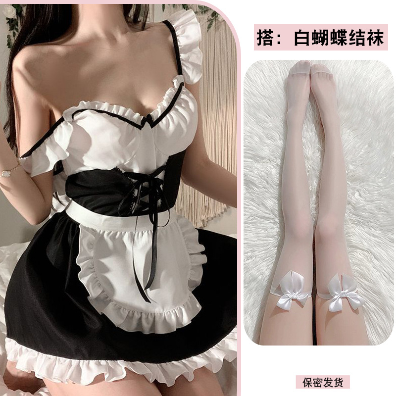 메이드 복장 + 흰나비 양말