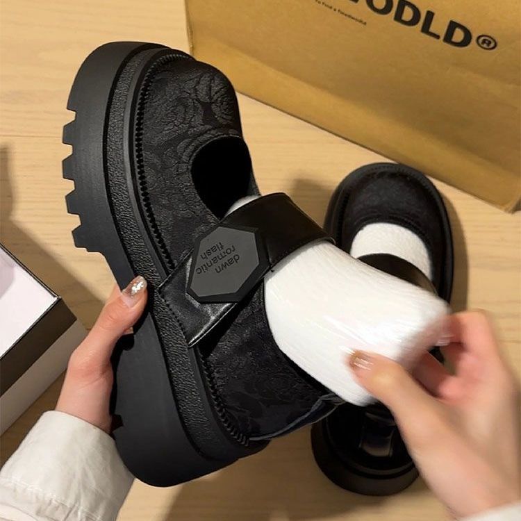 Zapatos de cuero bordados de impresión china de fondo grueso para mujeres 2024 verano nuevos zapatos de estilo británico retrógrado mary-zhen