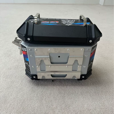 motorcycle trunk side storage – Motorcycle trunk