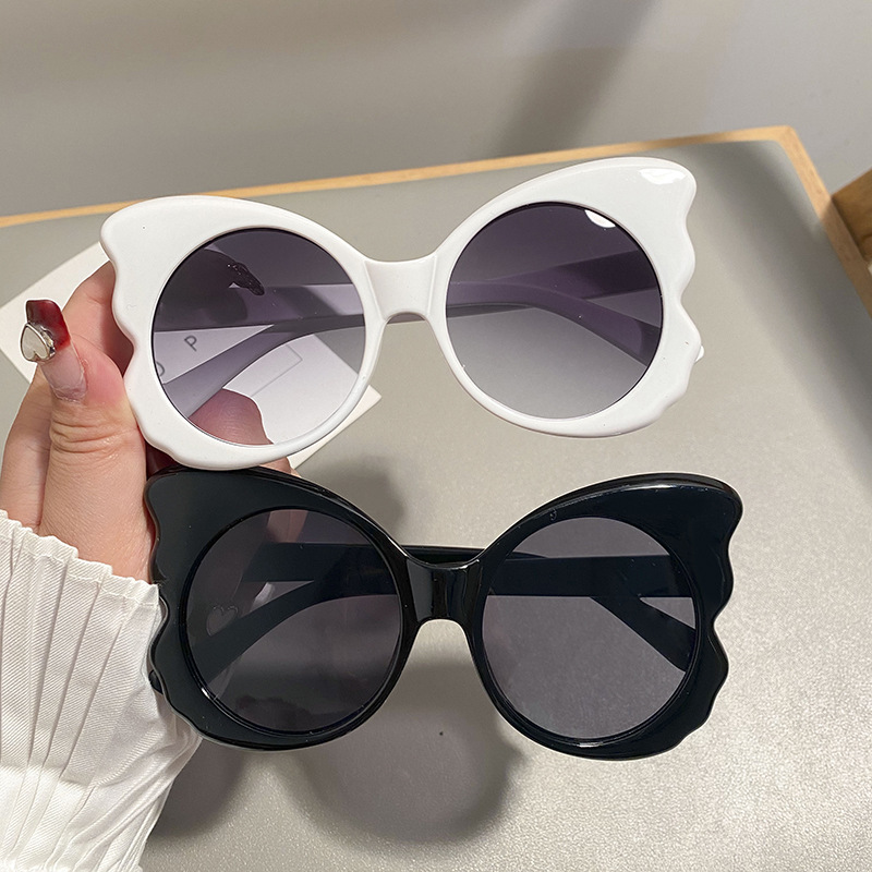 Caja grande en forma de mariposa Gafas de sol vintage modernas Gafas de sol punk de moda europea y americana