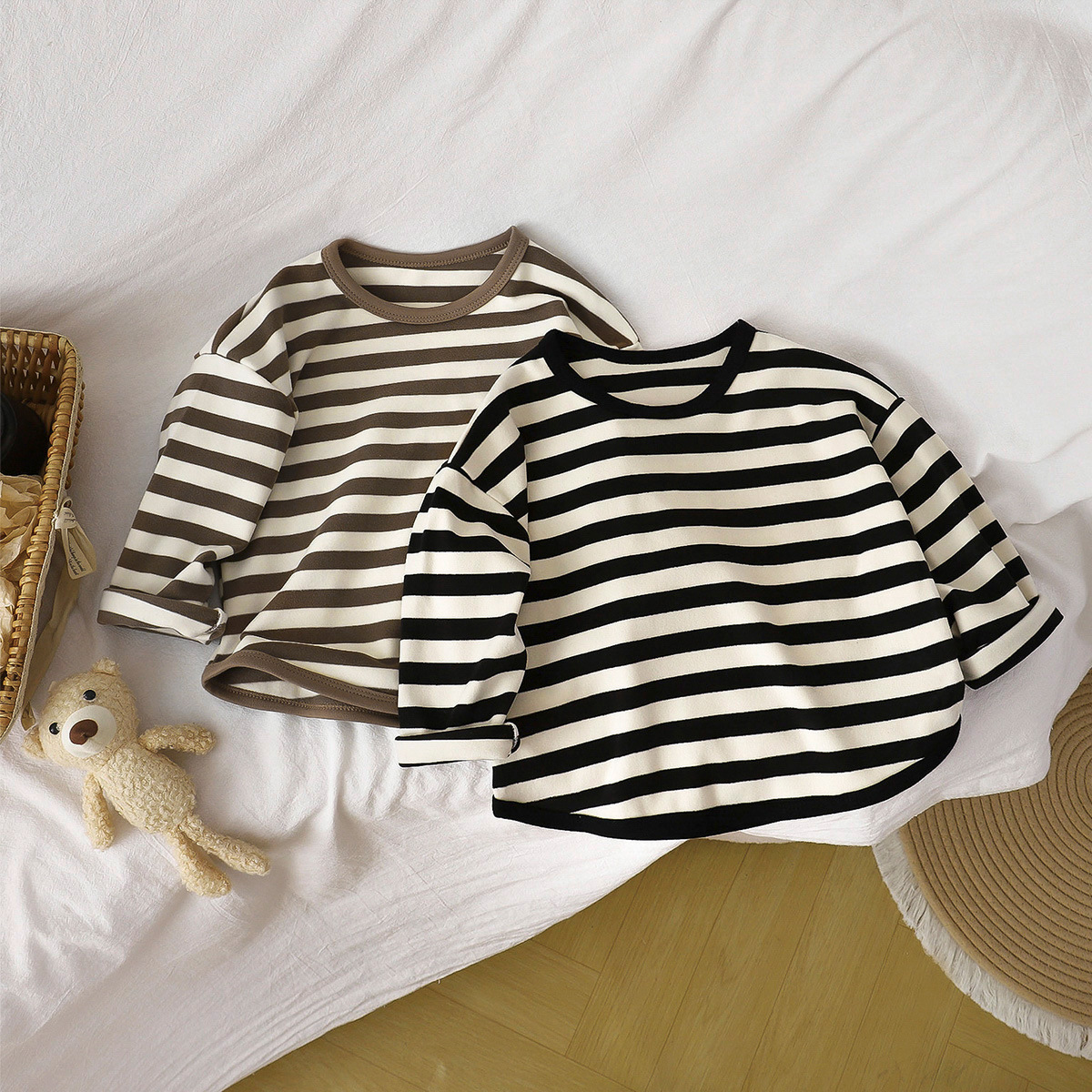 Camiseta a rayas retro de otoño para niños 2025 ropa de base para niños niñas camisetas de manga larga para bebés ropa infantil