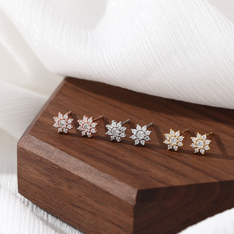 3g Weight Zircon Inlay Material 1 Pair 925 Sterling Silver Zircon Flower Ear Studs