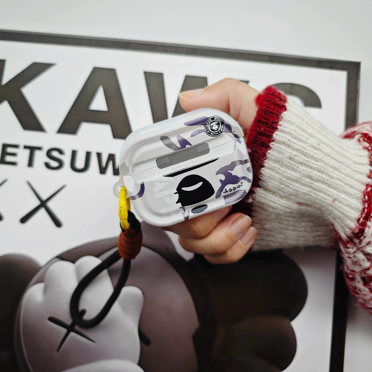 Защитный чехол BAPE Ape для AirPods (с шейным шнуром) — совместим с AirPods 1/2/3/4 & Pro/Pro2/Pro3