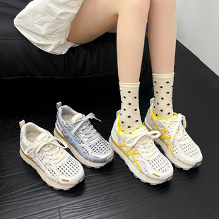 8CM�����߶����ϵ�ЬŮ2026�ļ��¿���U��͸�����e�\�Ӱ���Ь