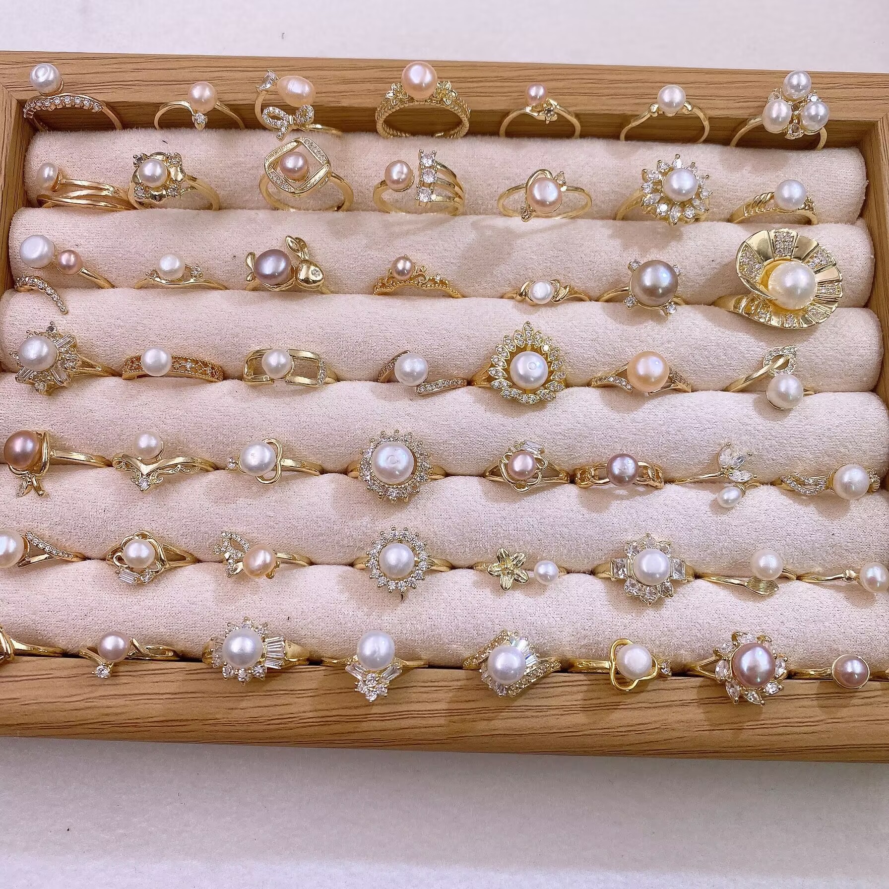 Elegant Natural Freshwater Pearl Ring Adjustable For Women_voghion.com