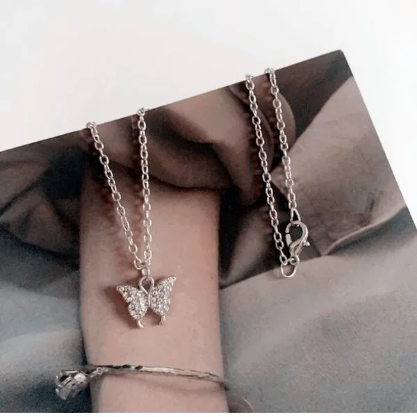 Single Layer Butterfly Necklace Female Cyber Celebrity 2021 New Style Design Sense ins Clavicle Chain Light Luxury Niche Pendant Necklace