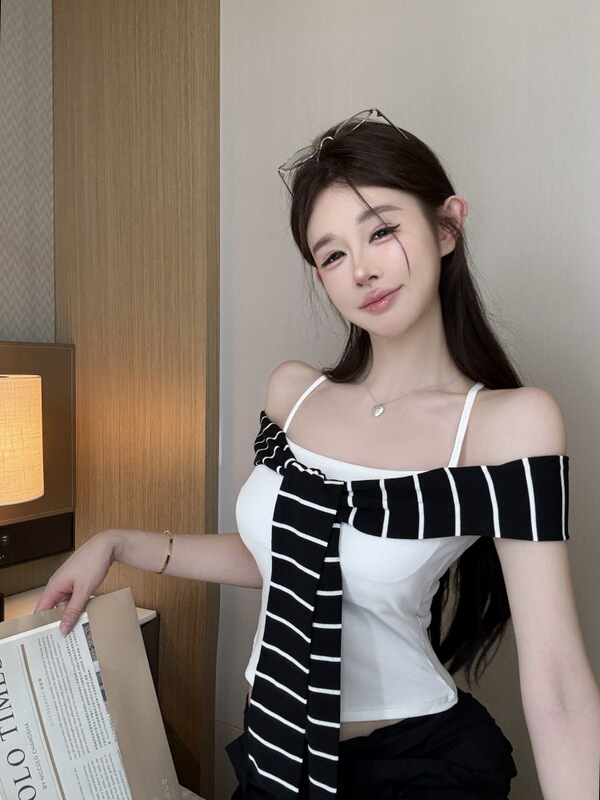 假两件条纹披肩吊带背心女夏季泰式辣妹一字肩抹胸小上衣独特绝美|undefined