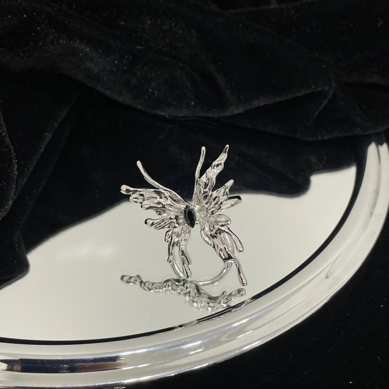 Mariposa personalizada anillo de circón negro abierto hembra ins moda nicho diseñador senior Internet celebridad viento frío anillo de dedo índice image 6