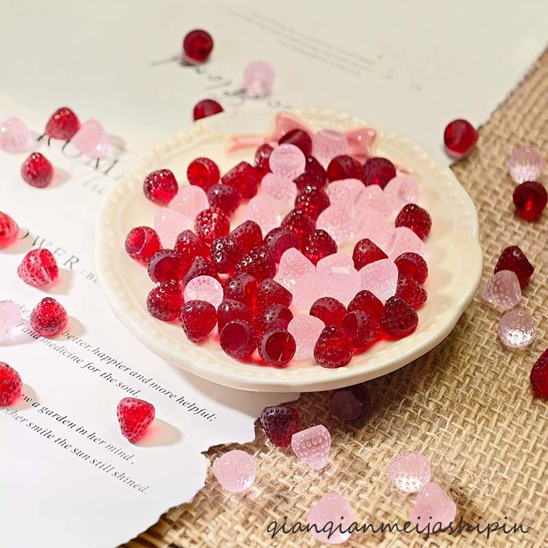 Simulated food toy crystal small strawberry nail art, versatile DIY handmade hair clips, cream glue card holders, and decorative accessories