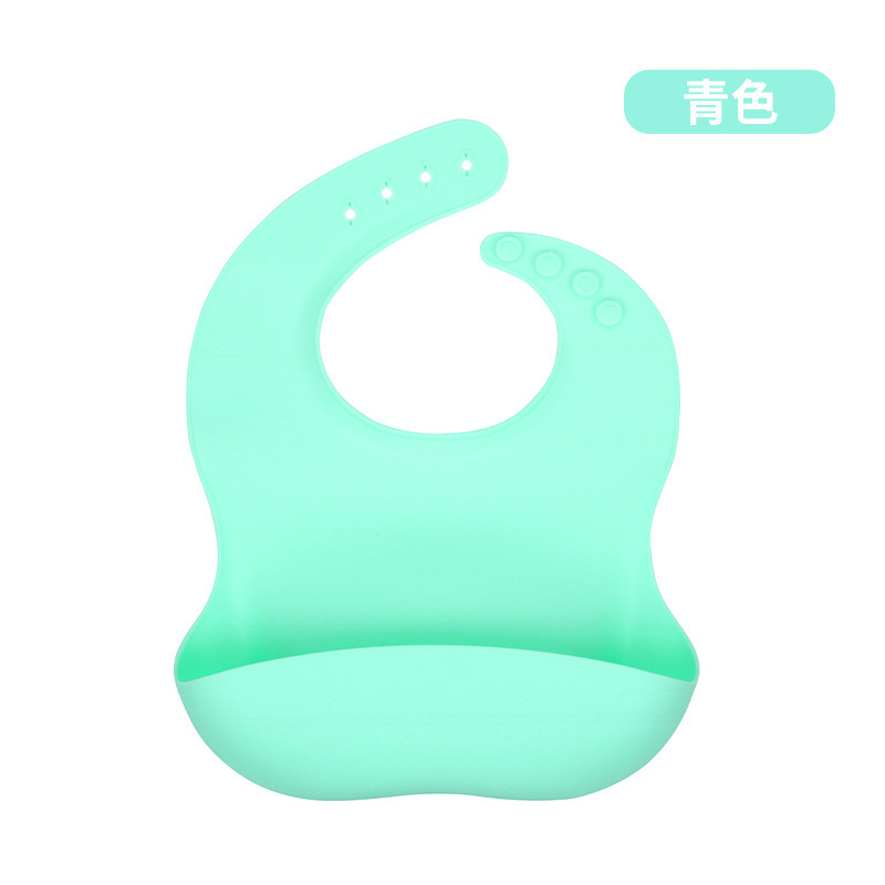 赤ちゃんのシリカゲルはよだれを囲んでいます。|undefined