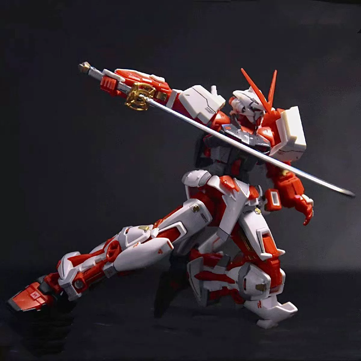 Модель меха для сборки: Newborn Freedom HG / Strike Freedom MG, красный еретический единорог, фигурка бойца Свободы