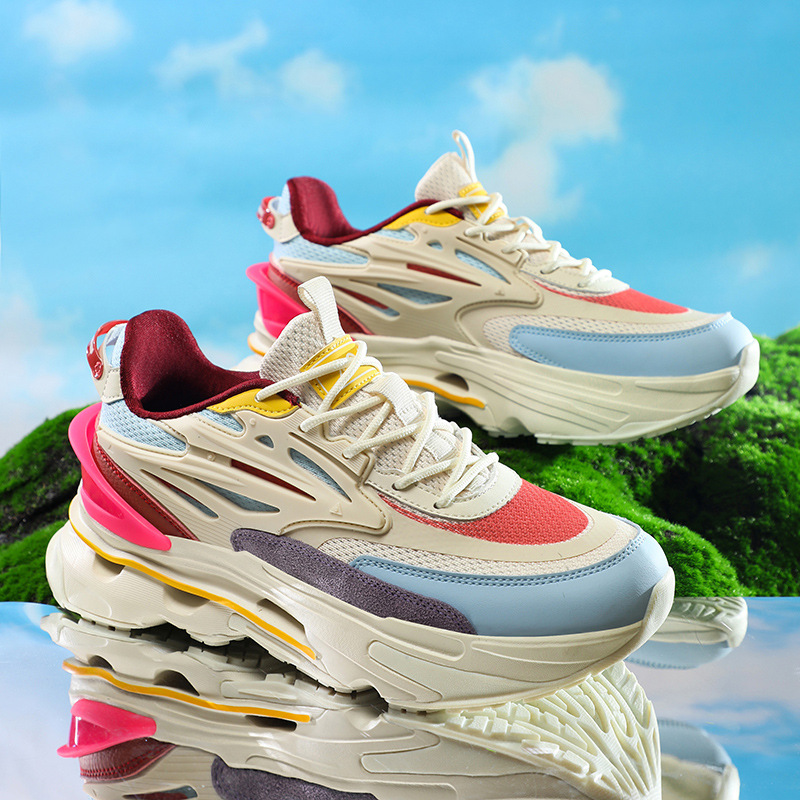Los zapatos de papá para hombres nuevos zapatos de verano transpirables de malla gruesa para aumentar la altura de la moda coreana zapatos deportivos de hombre de alta calidad