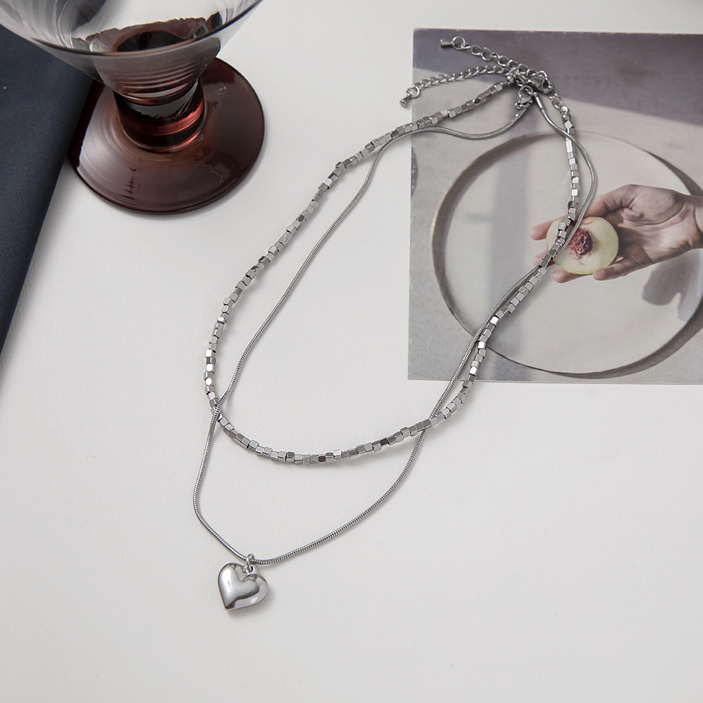 Titanium Steel Material Heart Shape Pattern Original Design Heart Shape Titanium Steel Plating Necklace 1 Piece