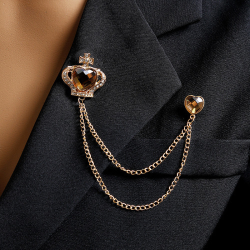 European and American bow and arrow crown maple leaf pearl brooch full diamond Eiffel Tower corsage niche fox chain brooch