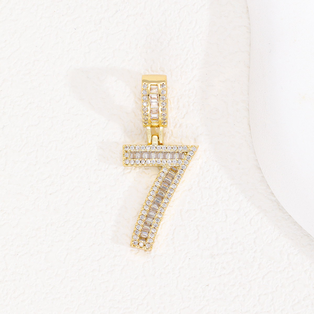 Collar colgante de número de la suerte nuevo transfronterizo, micro-incrustaciones de cobre, circón, personalidad, tendencia, collar de hip-hop, cadena de suéter al por mayor