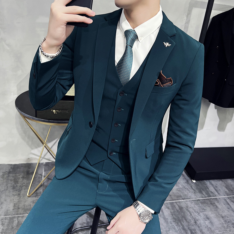 Venta al por mayor de nuevos productos traje de color sólido para hombre 2025 moda casual traje azul delgado coreano para hombre en stock
