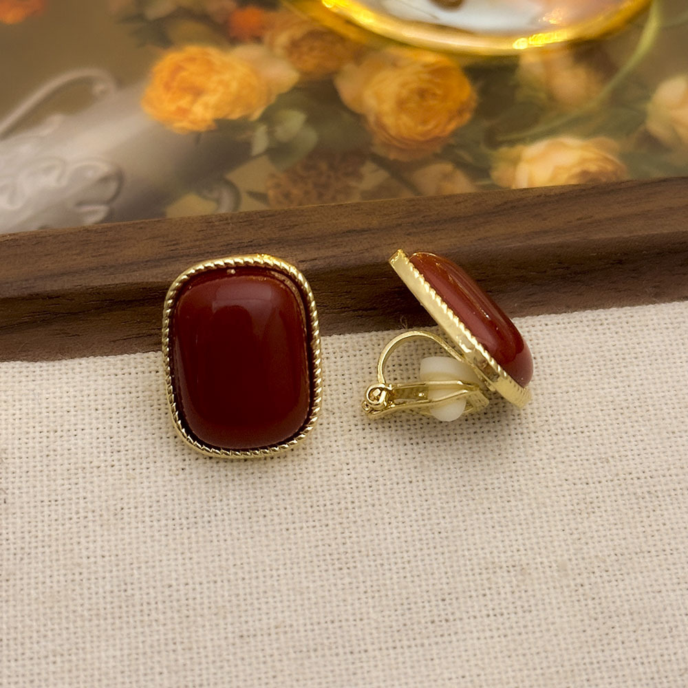 Pinzas para las orejas geométricas vidriadas retro francesas, sin orejas, lujo ligero, pendientes de temperamento de alta gama, accesorios para las orejas simples de moda para mujeres