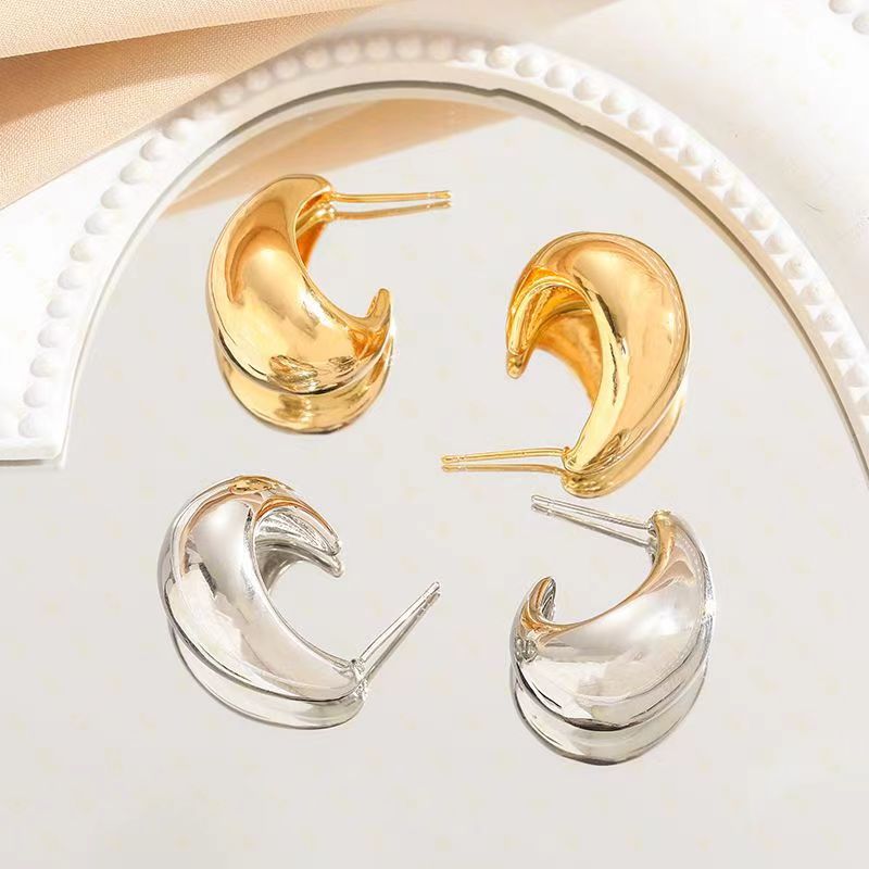 1 Paire Style Simple Couleur Unie Placage Le Cuivre Plaqué Or 24k Boucles D'oreilles display picture 1