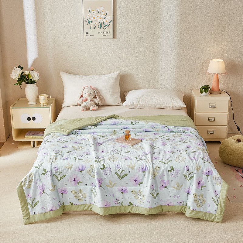 맑은 바람 보라색 솜털