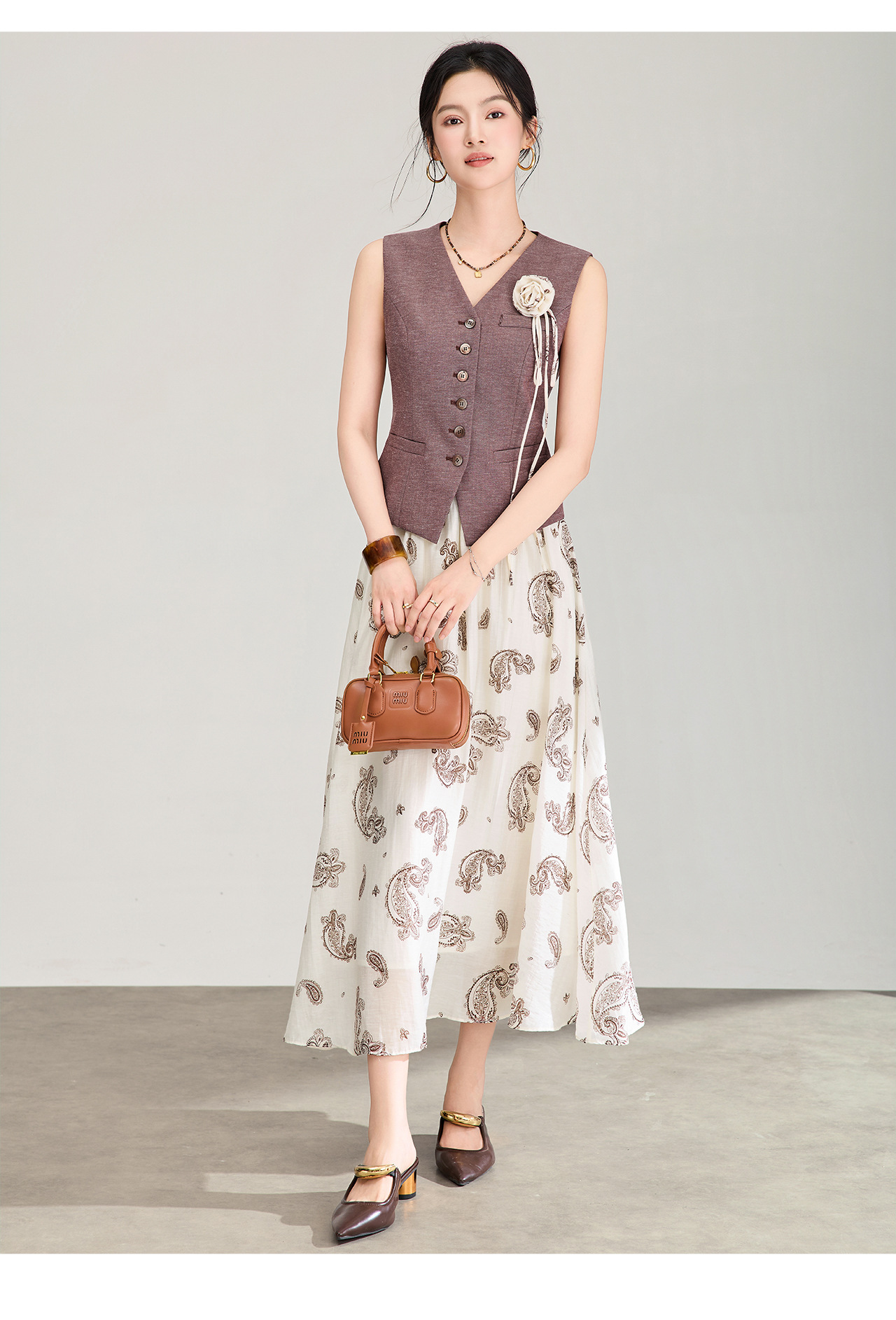 Set áo gile len phối váy maxi in hoa phong cách boho mùa hè — Màu cà phê chi tiết 15