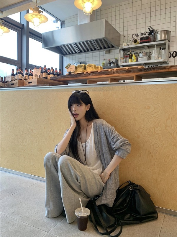 休闲运动套装灰色开衫外套V领T恤上衣女秋季灰色长裤微喇裤三件套|undefined