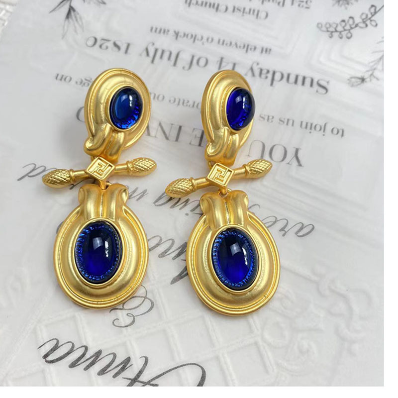 Retro Water Droplets Alloy Inlay Artificial Gemstones Women's Drop Earrings 1 Pair display picture 2