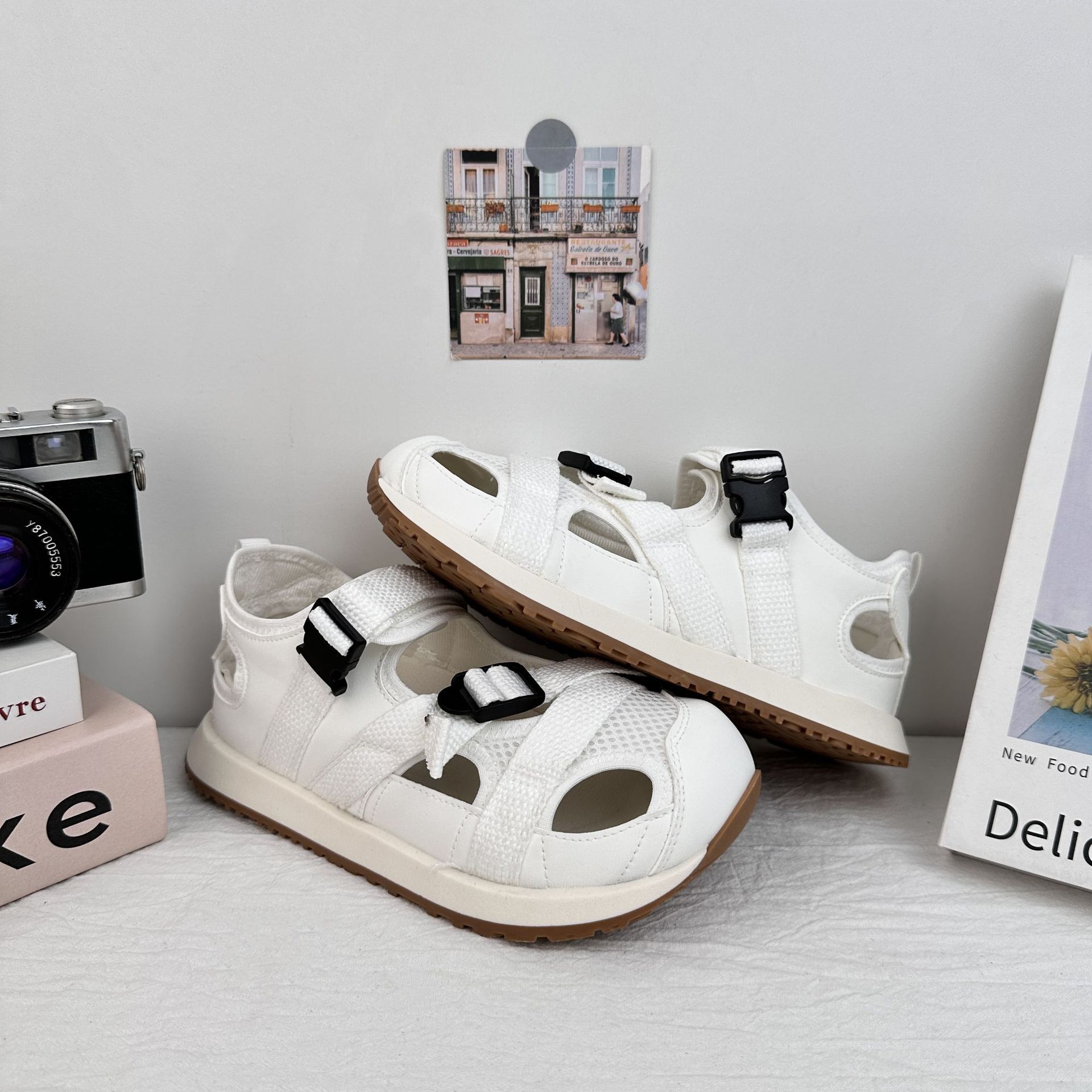 YUANBO sandalias deportivas de mujer 2025 nuevos zapatos casuales de verano transpirables zapatos blancos de nicho universal zapatos de patina