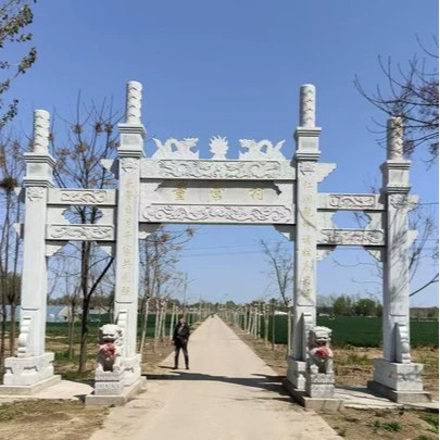 Производитель арочных каменных арок из гранита, мрамора и голубого камня, резьбы по камню, арочных конструкций в сельской местности