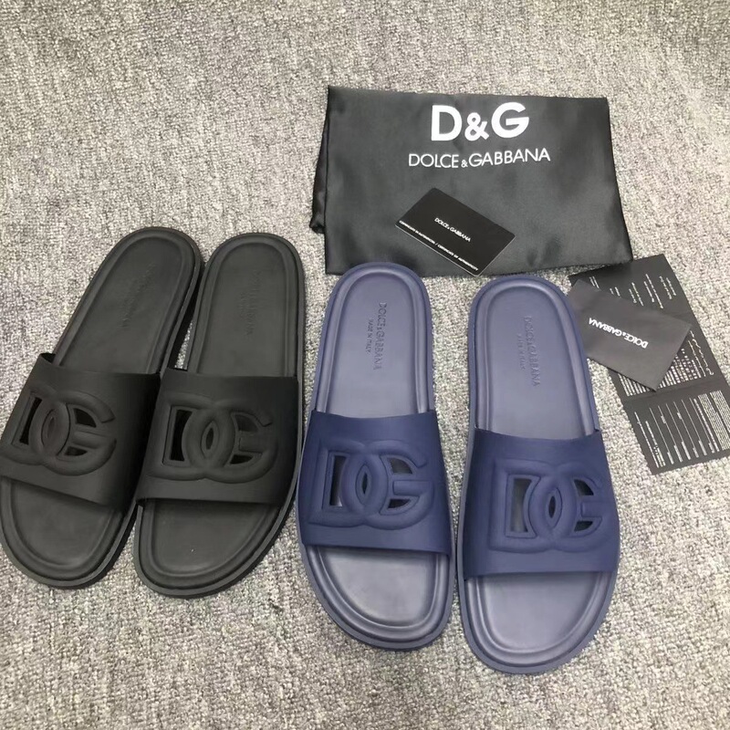 2025 New Men's D&G Lettered Slippers, Non-Slip Soft Sole, Fashionable and Versatile Beach Sandals for Outdoor Wear 2025 New Men's D&G Lettered Slippers, Non-Slip Soft Sole, Fashionable and Versatile Beach Sandals for Outdoor Wear