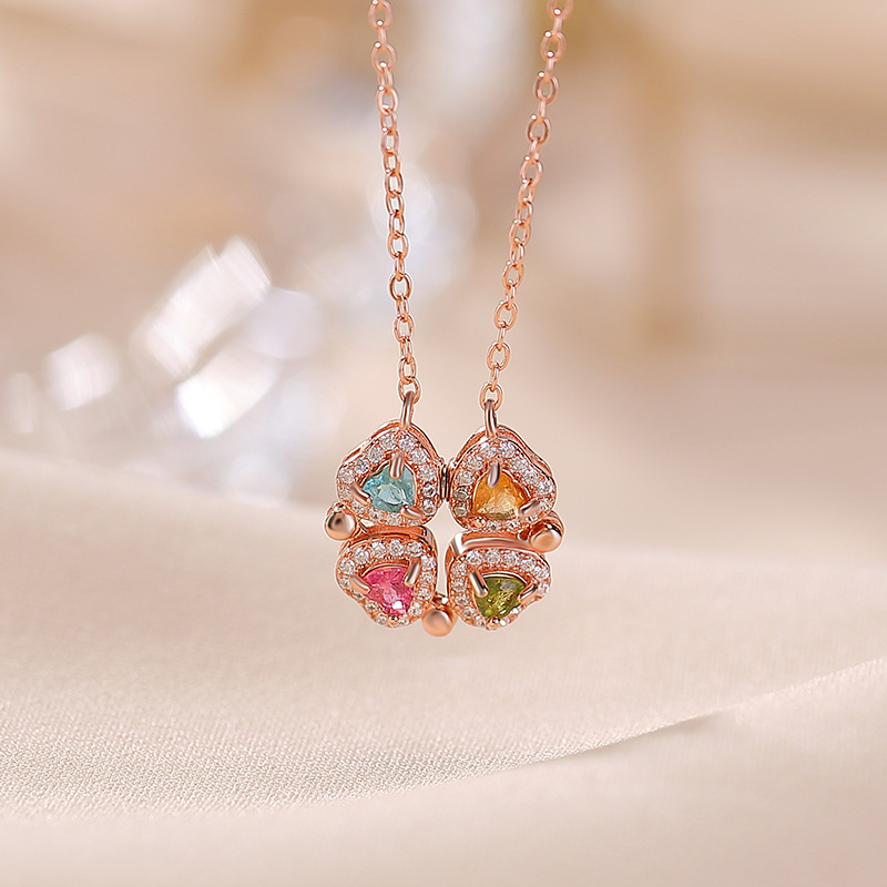 Mặt dây chuyền hình cỏ bốn lá tourmaline mạ vàng hồng bạc S925 kèm vòng cổ từ tính hình trái tim zirconium — Một mảnh (màu ngẫu nhiên của tourmaline) (bao gồm cả dây chuyền)