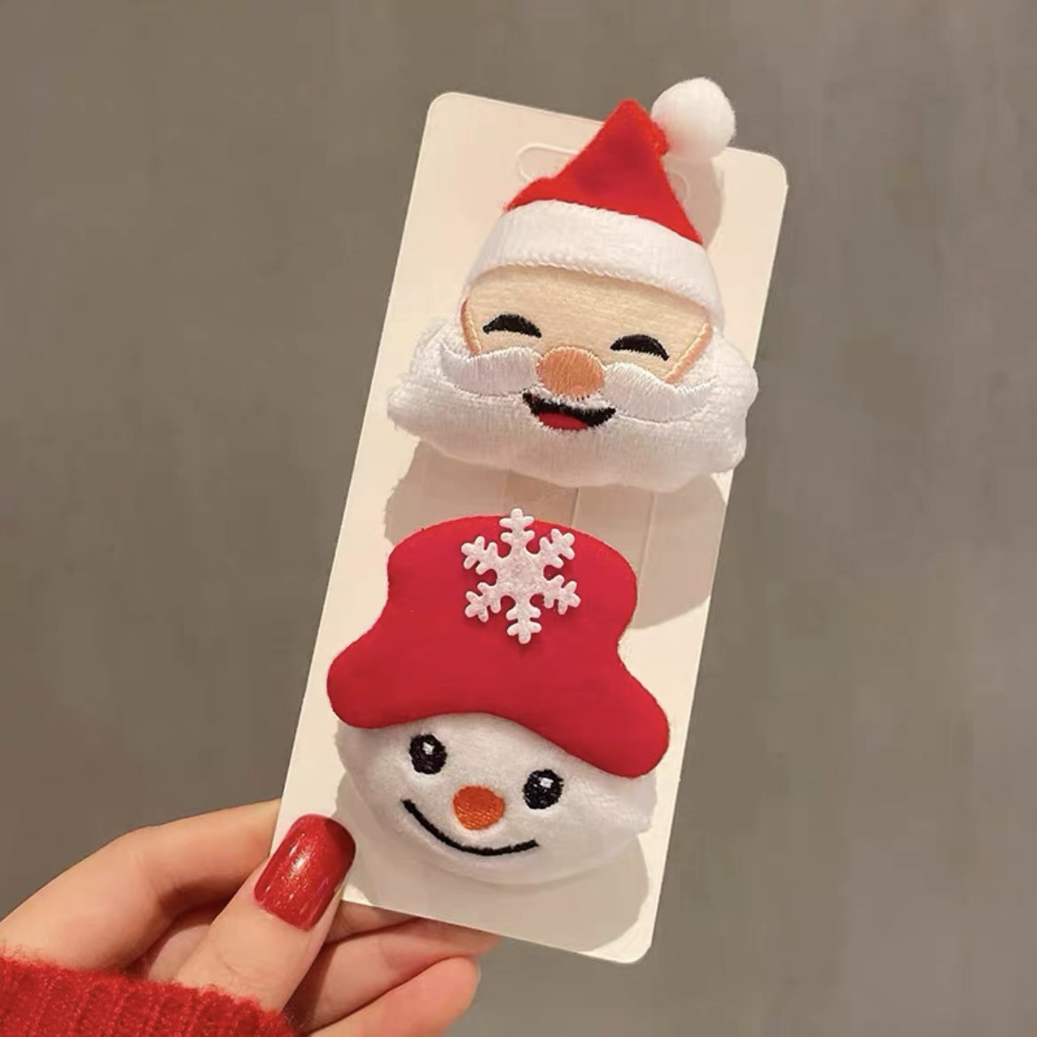 Broche de Navidad para mujeres regalos de alce pines para niños decoración de vacaciones pequeños regalos accesorios muñeco de nieve pequeños regalos image 13