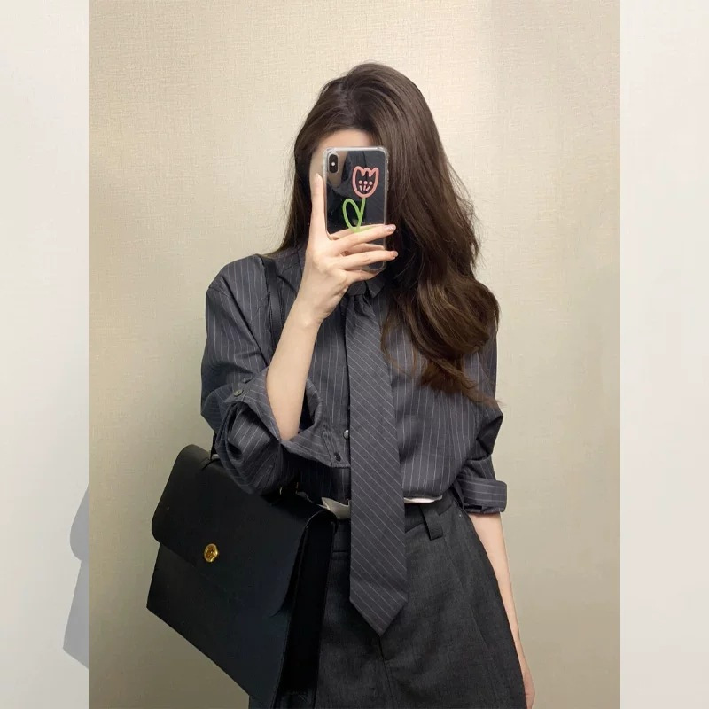 Korean-Style Gray Striped Turn-Down Collar Tie Shirt for Women, 2026 Spring New College Style Loose Casual Shirt Top Korean-Style Gray Striped Turn-Down Collar Tie Shirt for Women, 2026 Spring New College Style Loose Casual Shirt Top