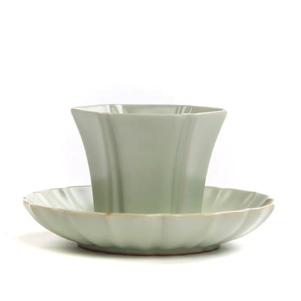 Ceramic Ru kiln cup with discs