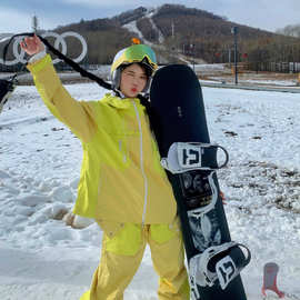 单双板滑雪服女款防水防风冬季专业装备保暖加厚小众美工雪服
