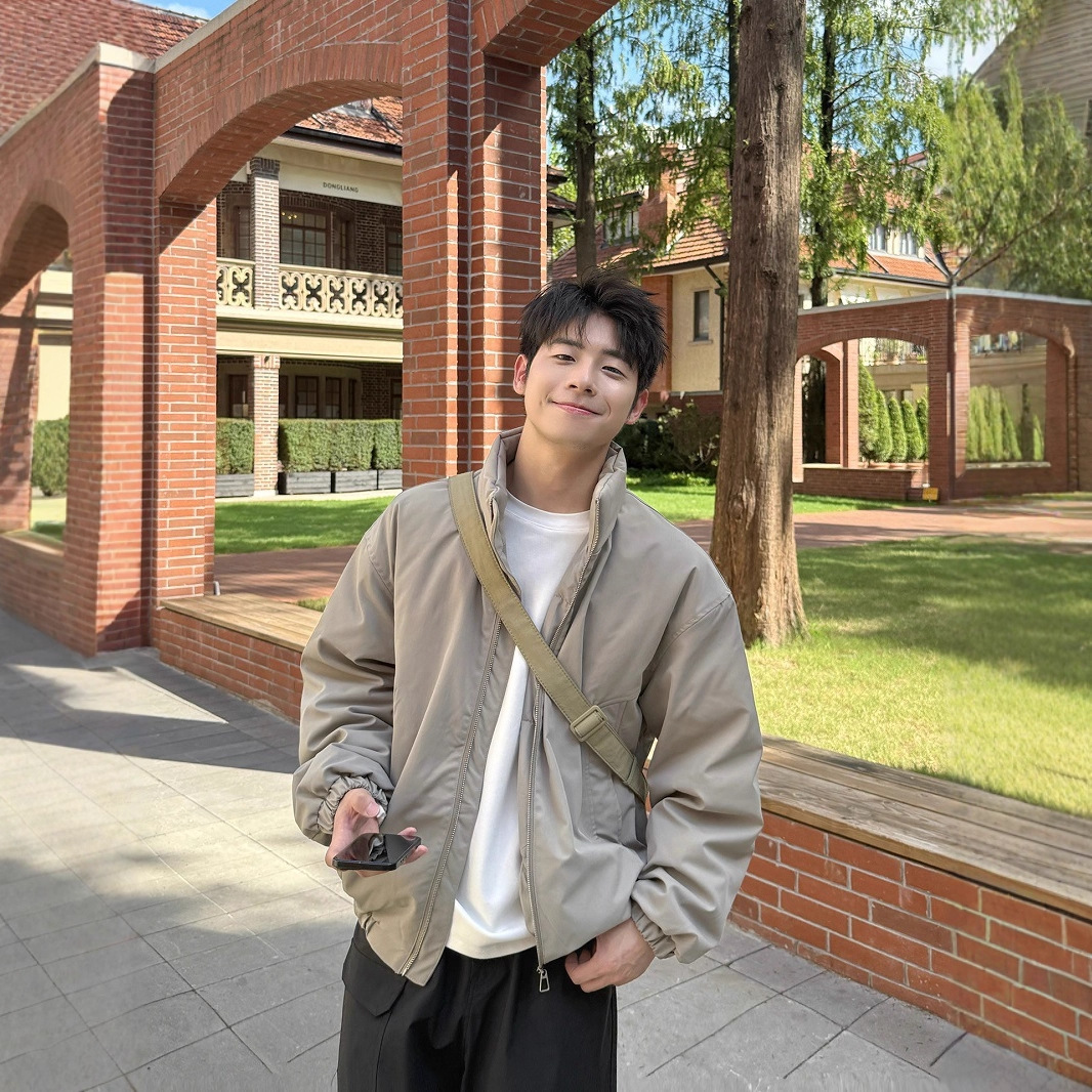 White Duck down Stand Collar Cotton Jacket Men's Short Coat Lightweight Outerwear 2025 New Winter Thickened Warm