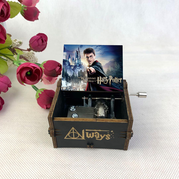 源工場ハリーポッターハイドウェイ手揺れ木製オルゴールミニオルゴールクリエイティブ誕生日プレゼント