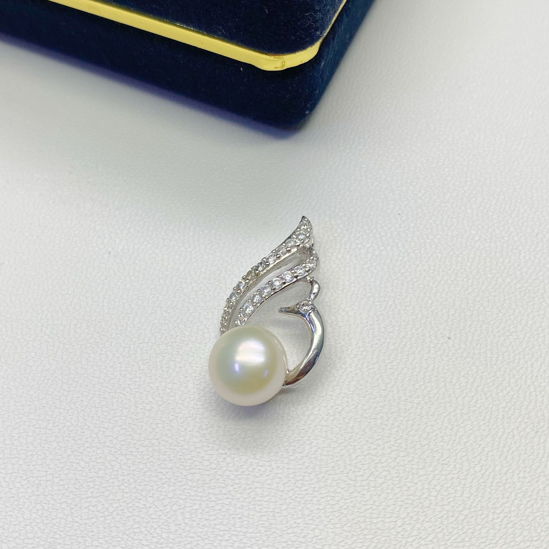 ������Ʒ �����Ƽ���Ʒ ʱ�־�BI�뾫��΢��tianȻ��ˮ�����׹