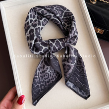 小方巾丝巾女黑色豹纹防晒搭配衬衫护颈系脖发带围脖子纱巾薄围巾