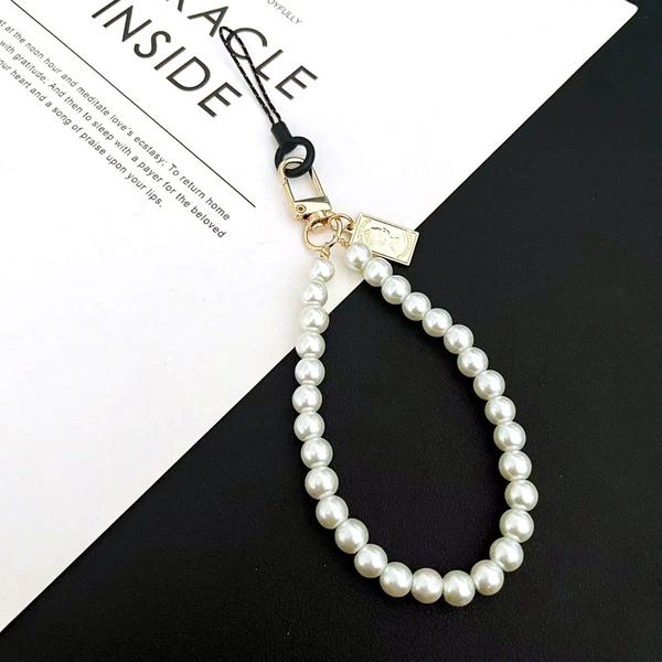 Human head pendant [[Glass beads + small black rope]