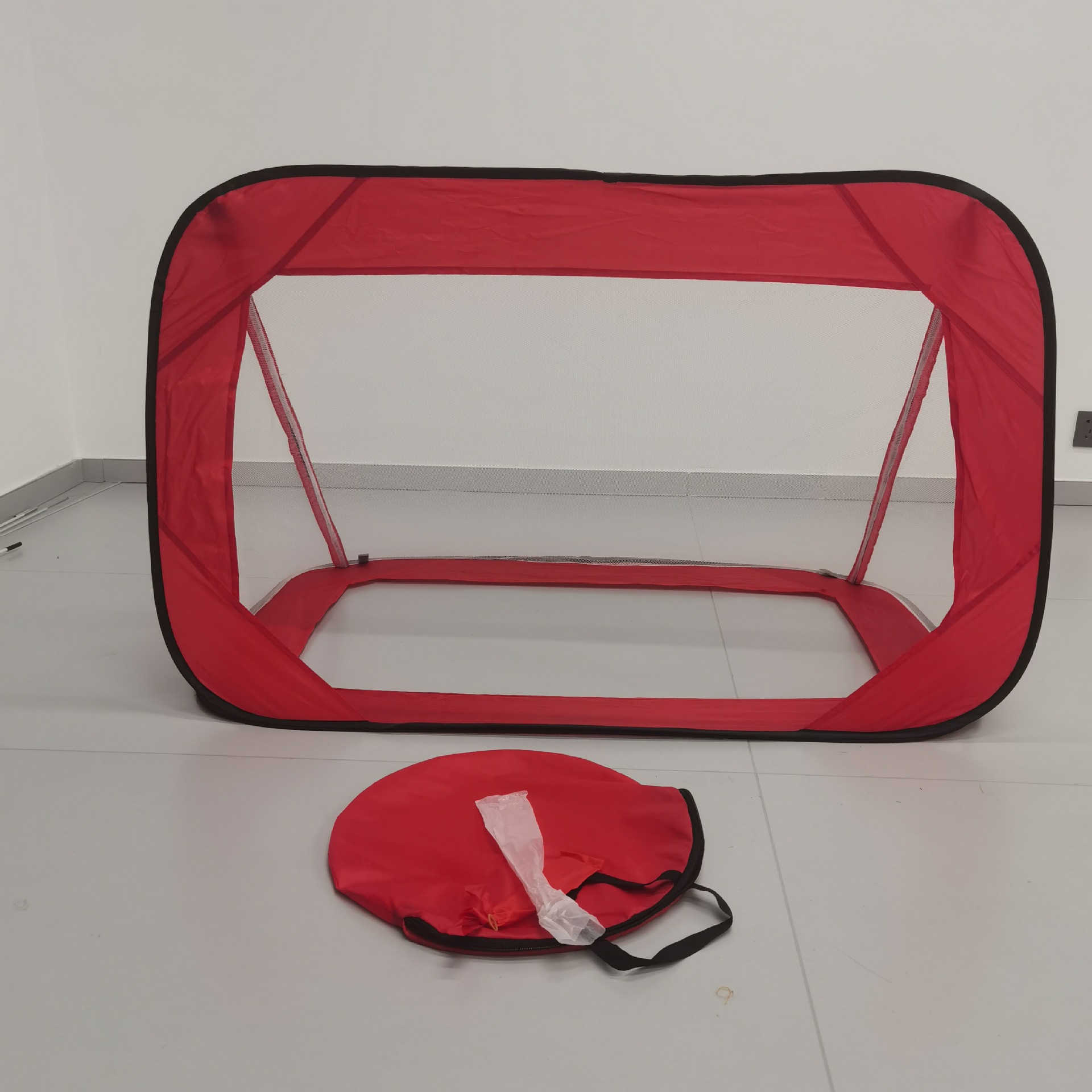 Puerta de fútbol al por mayor alambre de acero cuadrado al aire libre plegable portátil para niños red de fútbol de playa pequeña puerta personalizada transfronteriza